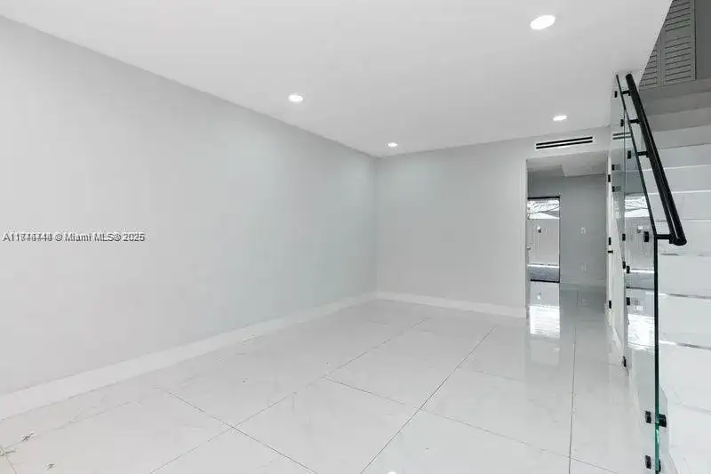 5431 W 22nd Ct # 107, Hialeah FL 33016 photo 3