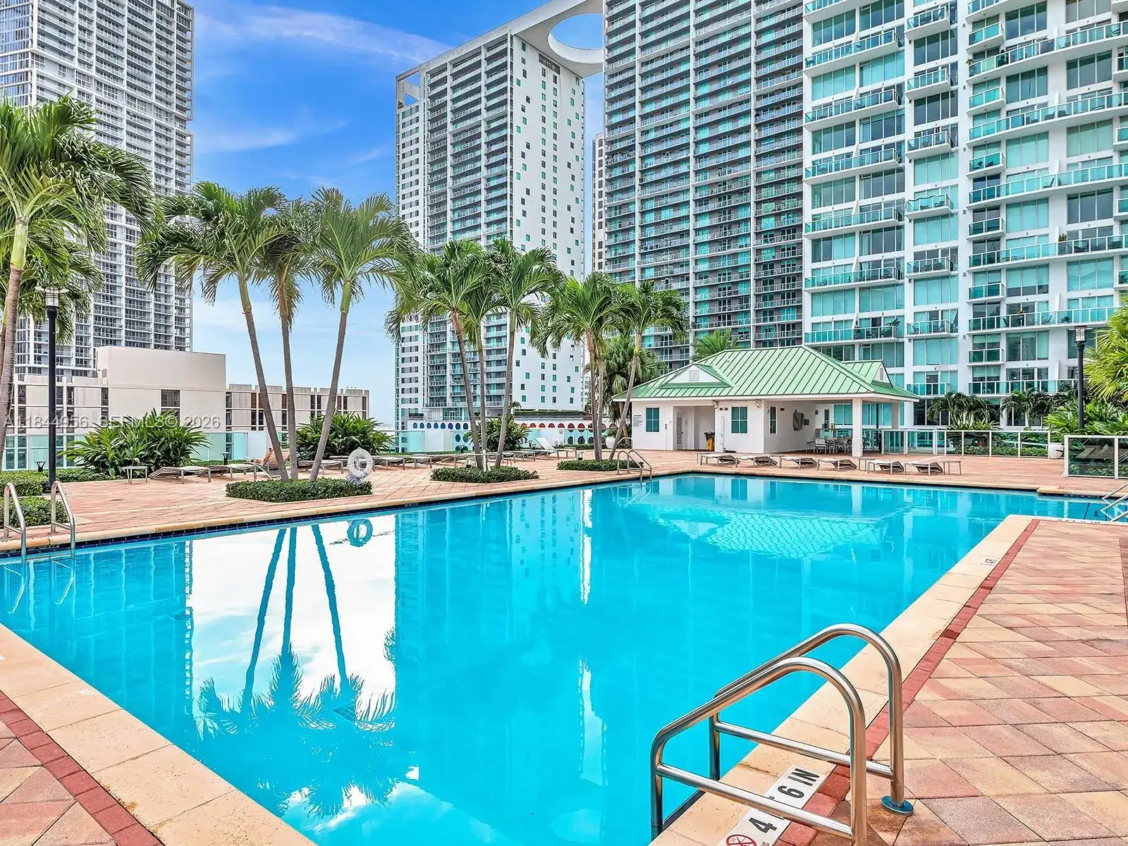 31 SE 5th St # 2911, Miami FL 33131 photo 2