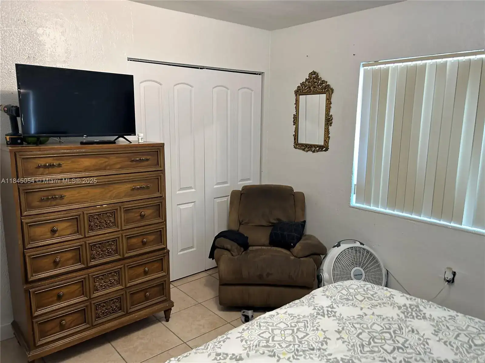 2012 NW 2nd St, Miami FL 33125 photo 3