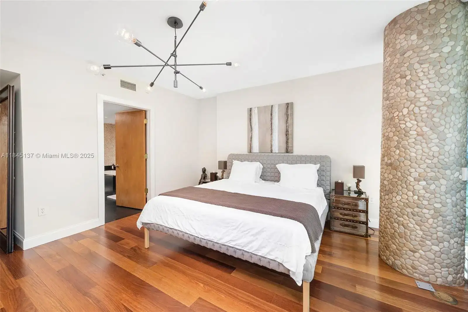 101 20th St # 1706, Miami Beach FL 33139 photo 5