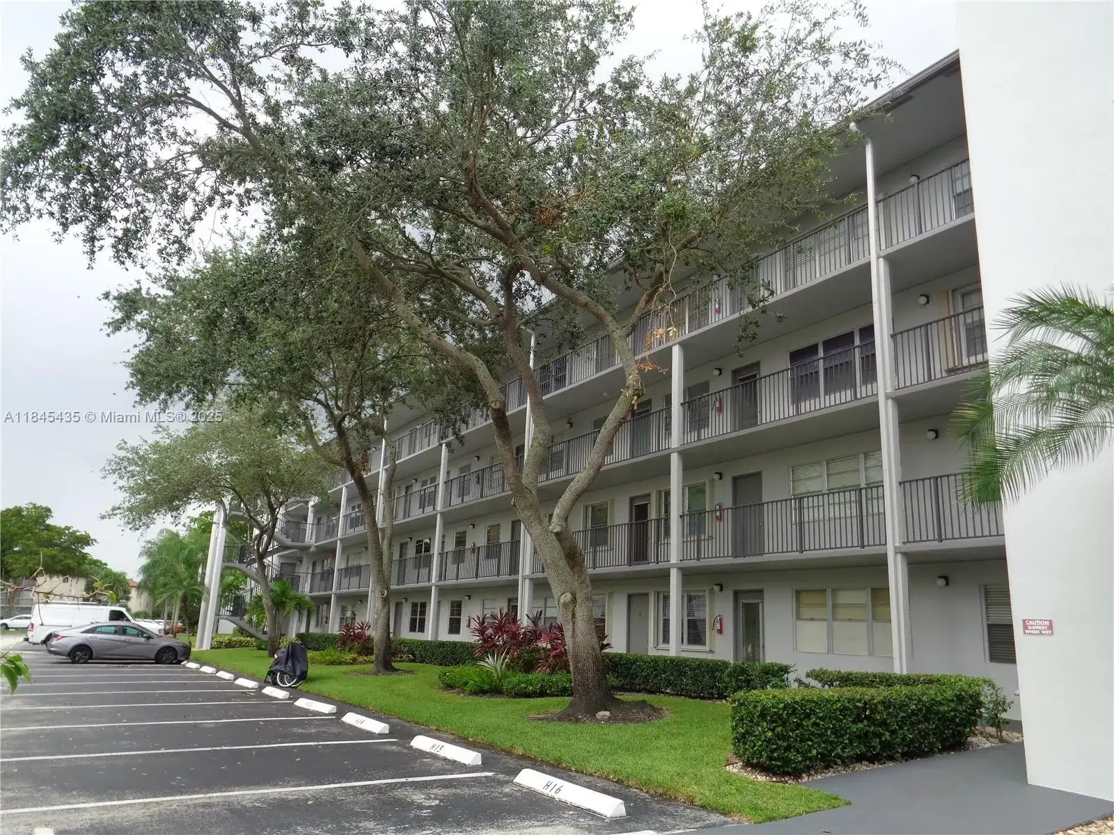 251 SW 132nd Way # 315H, Pembroke Pines FL 33027 photo 3