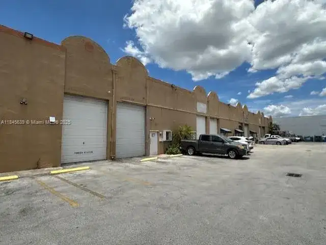 1723 W 37th St # 4, Hialeah FL 33012 photo 2