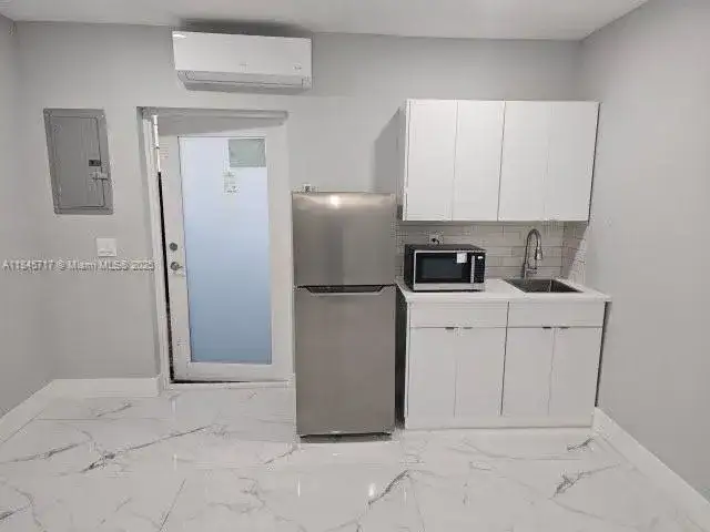2920 SW 118th Ave # 1, Miami FL 33175 photo 2