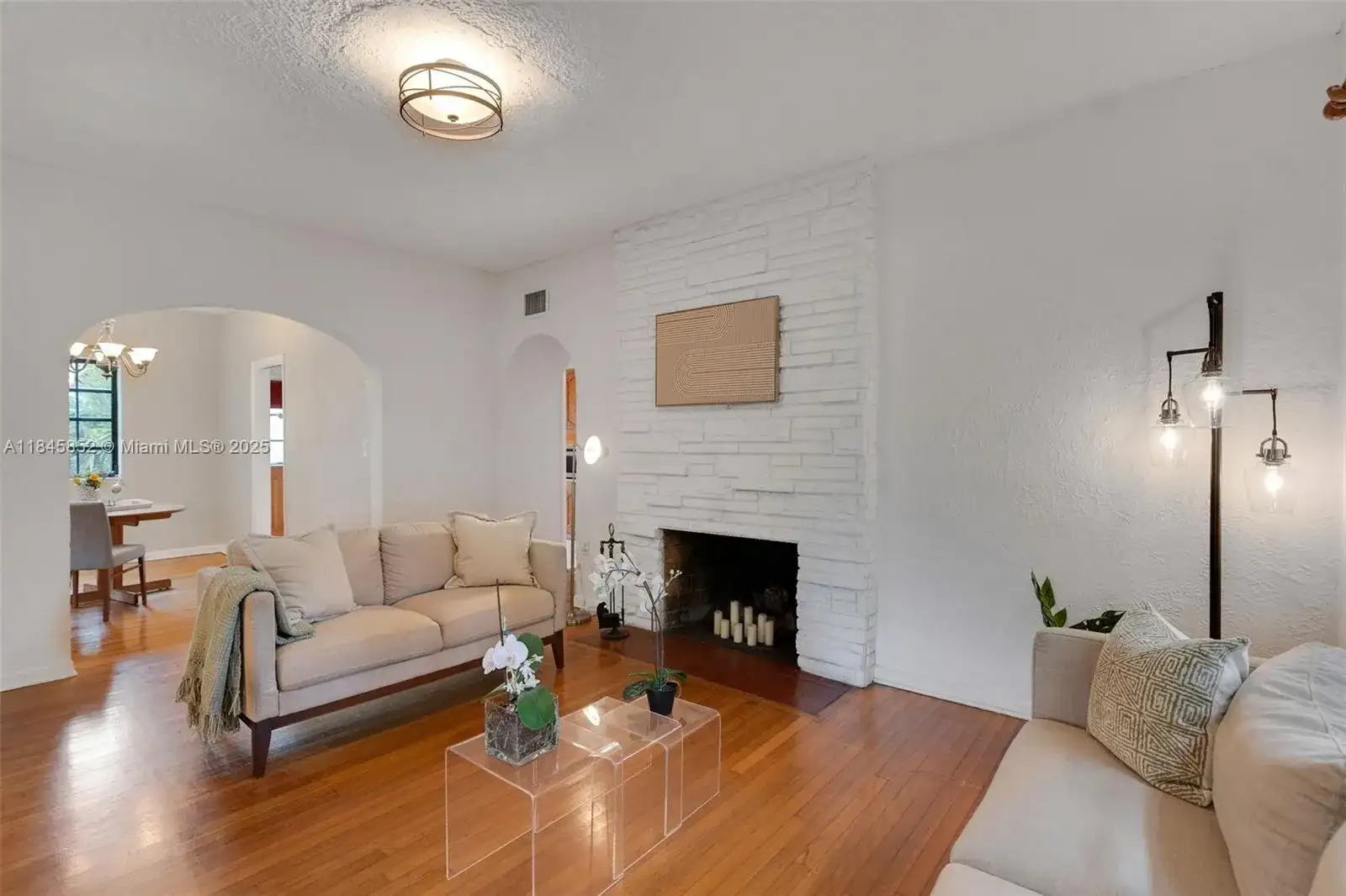 425 Cadagua Ave, Coral Gables FL 33146 photo 2