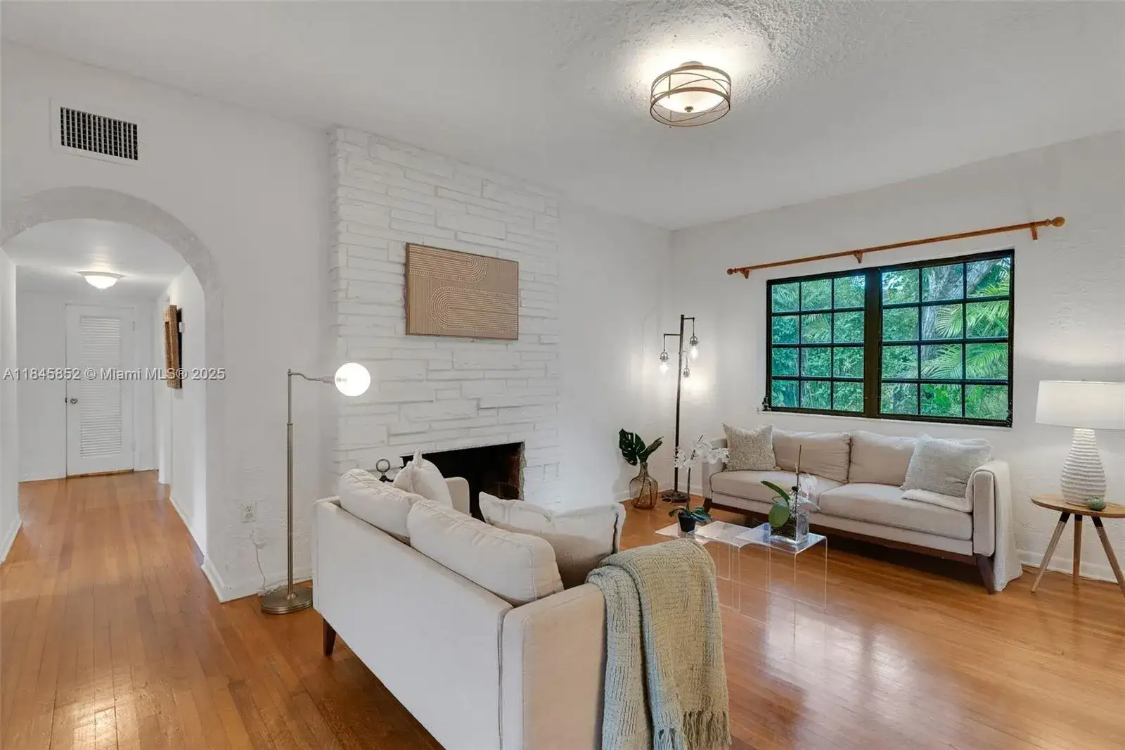 425 Cadagua Ave, Coral Gables FL 33146 photo 5