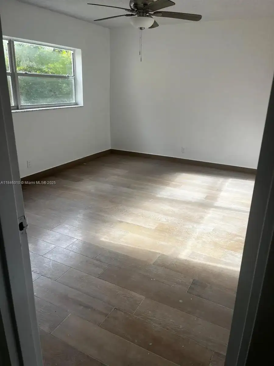1015 Country Club Dr # 302, Margate FL 33063 photo 4