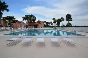20850 San Simeon Way # 5, Miami FL 33179 photo 2