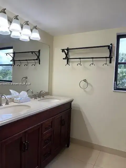 20850 San Simeon Way # 5, Miami FL 33179 photo 5