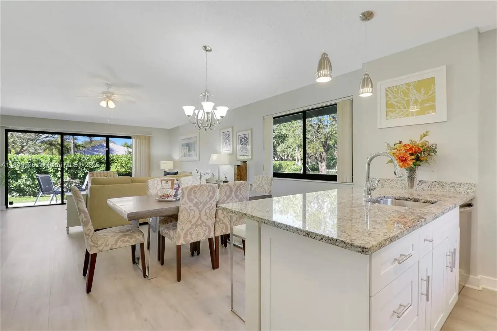 105 Club Dr # 105, Palm Beach Gardens FL 33418 photo 2