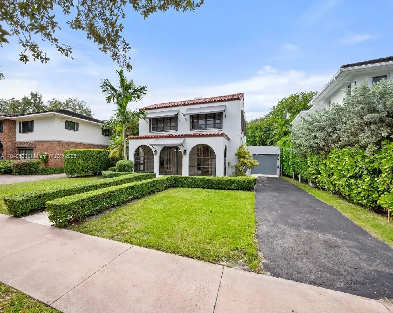 2618 Alhambra Cir, Coral Gables FL 33134 photo 3