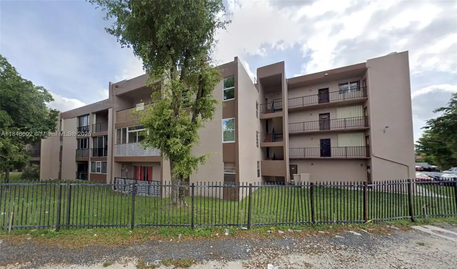 1900 W 68th St # G103, Hialeah FL 33014 photo 2