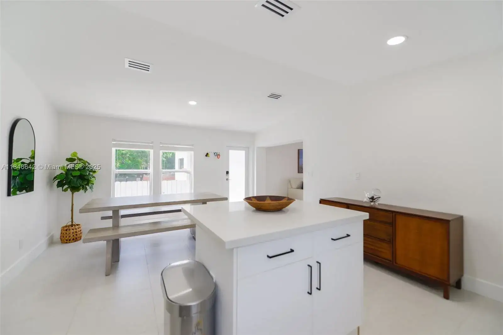 11 Mockingbird Rd, Key Largo FL 33037 photo 3