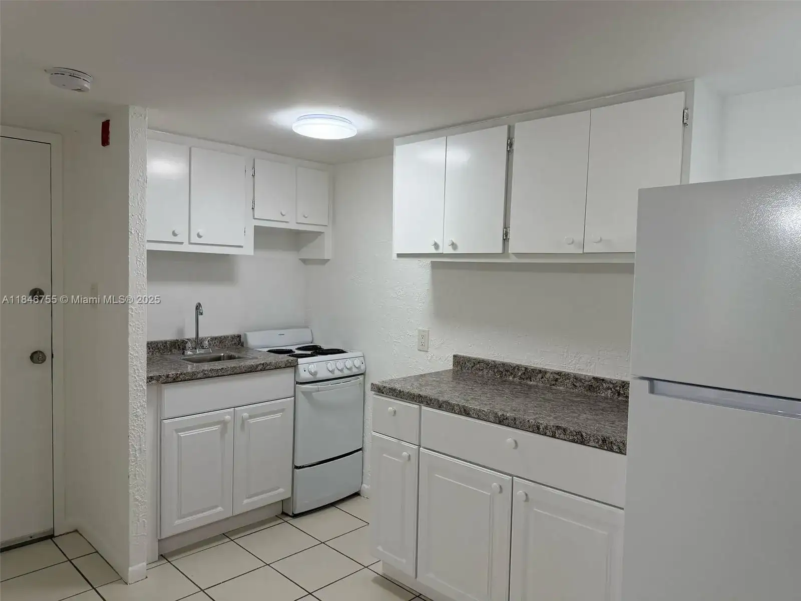 750 NE 195th St # 128, Miami FL 33179 photo 4