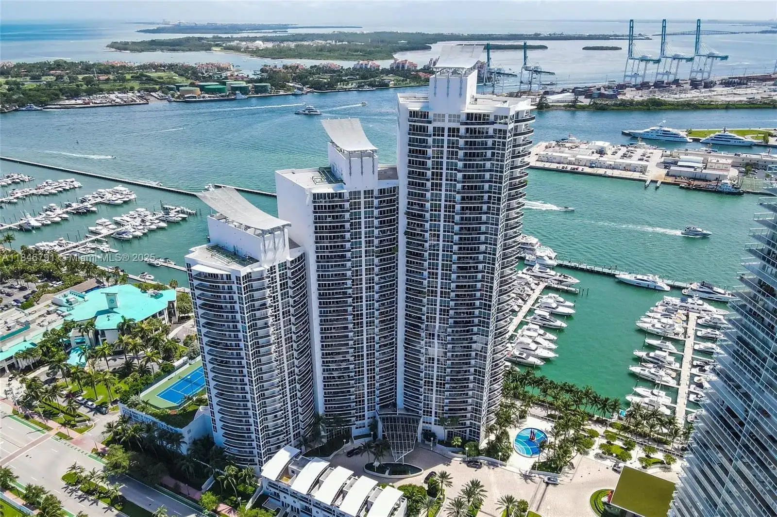 400 Alton Rd # 2409, Miami Beach FL 33139 photo 2