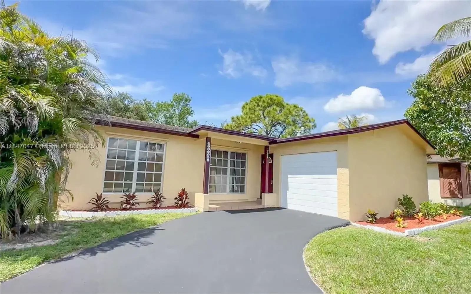 12020 NW 34th Pl, Sunrise FL 33323 photo 2