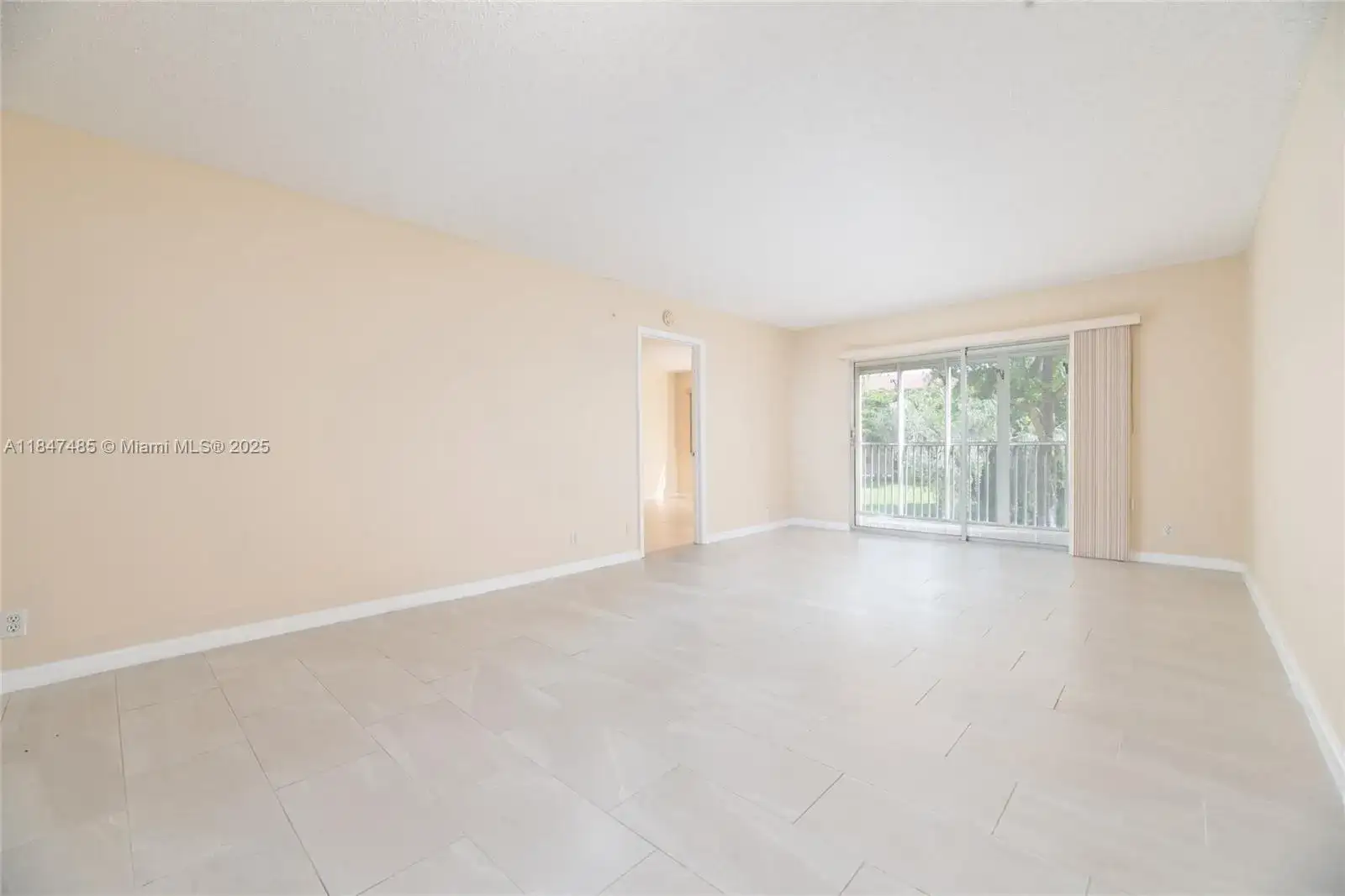 13000 SW 15th Ct # 206U, Pembroke Pines FL 33027 photo 5