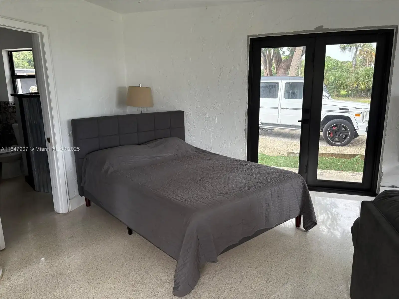 6003 S Indian River Dr, Fort Pierce FL 34982 photo 2