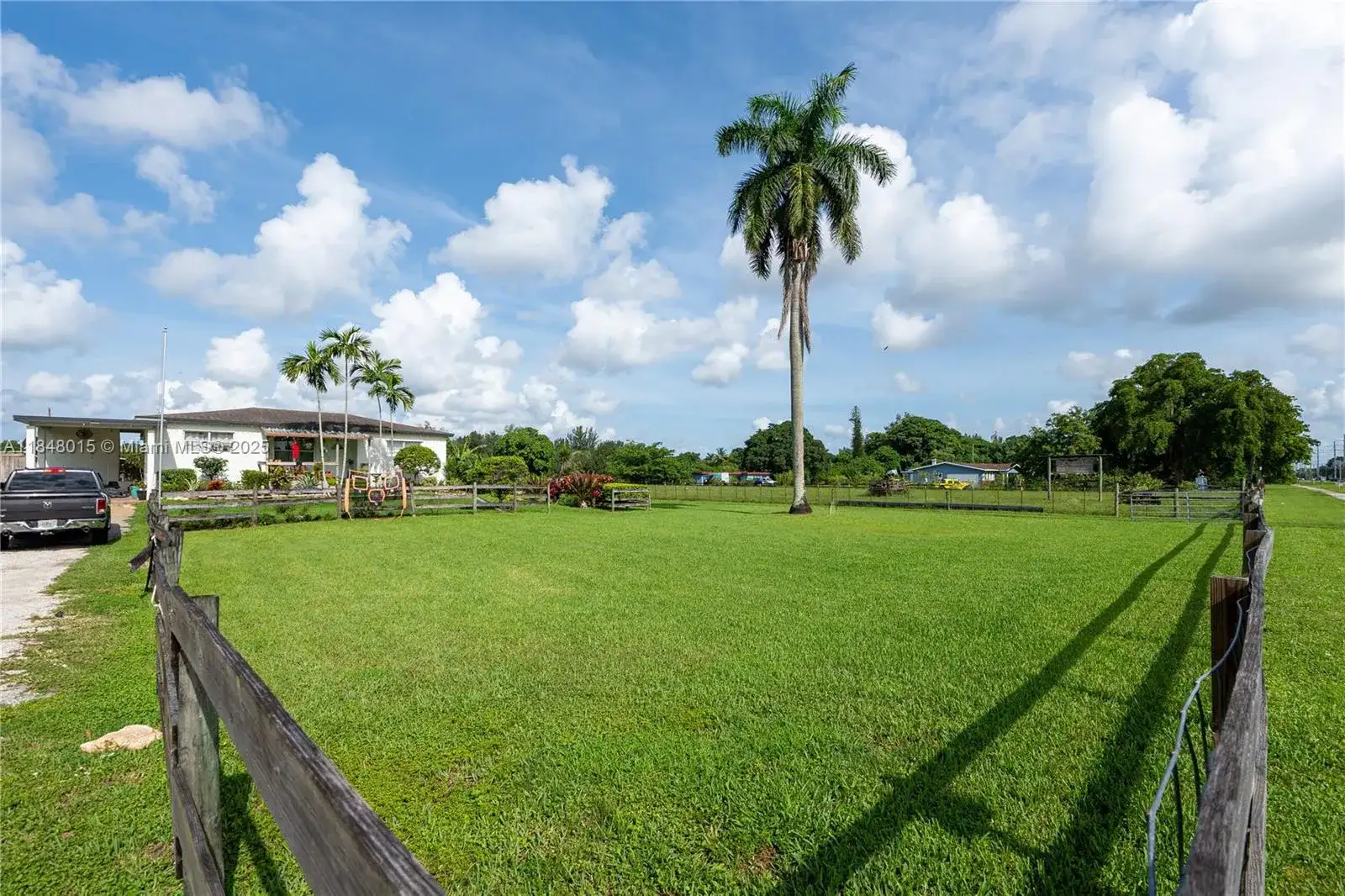 1921 SW 112th Ave, Davie FL 33325 photo 3