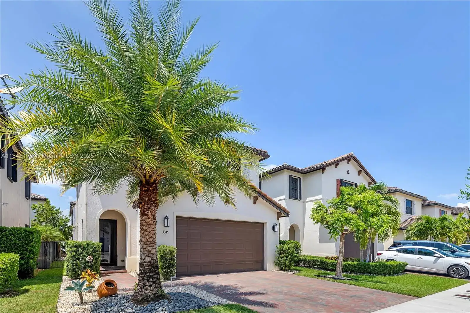 3345 W 95th Ter, Hialeah FL 33018 photo 2