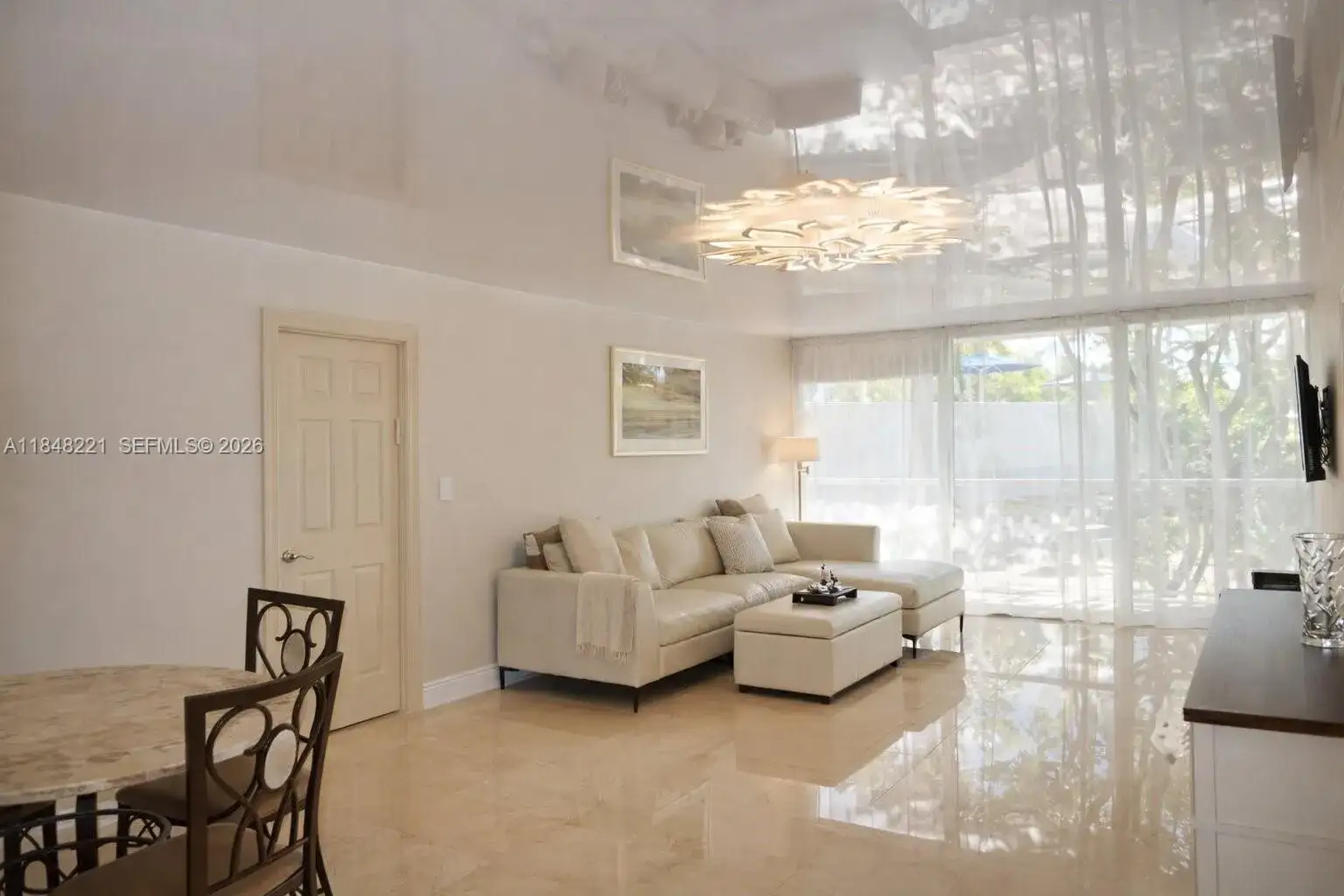 3701 N Country Club Dr # 204, Aventura FL 33180 photo 2
