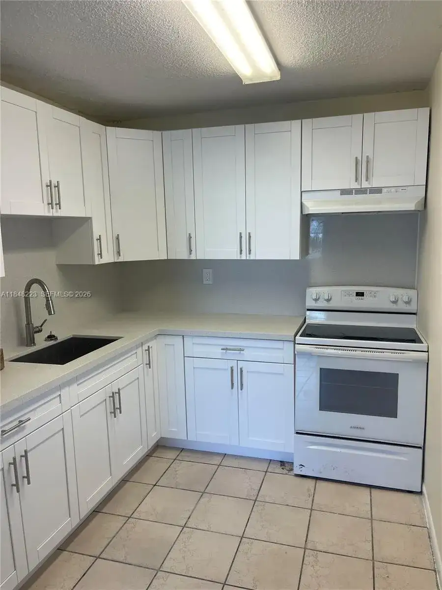 1325 W 68th St # 221, Hialeah FL 33014 photo 4