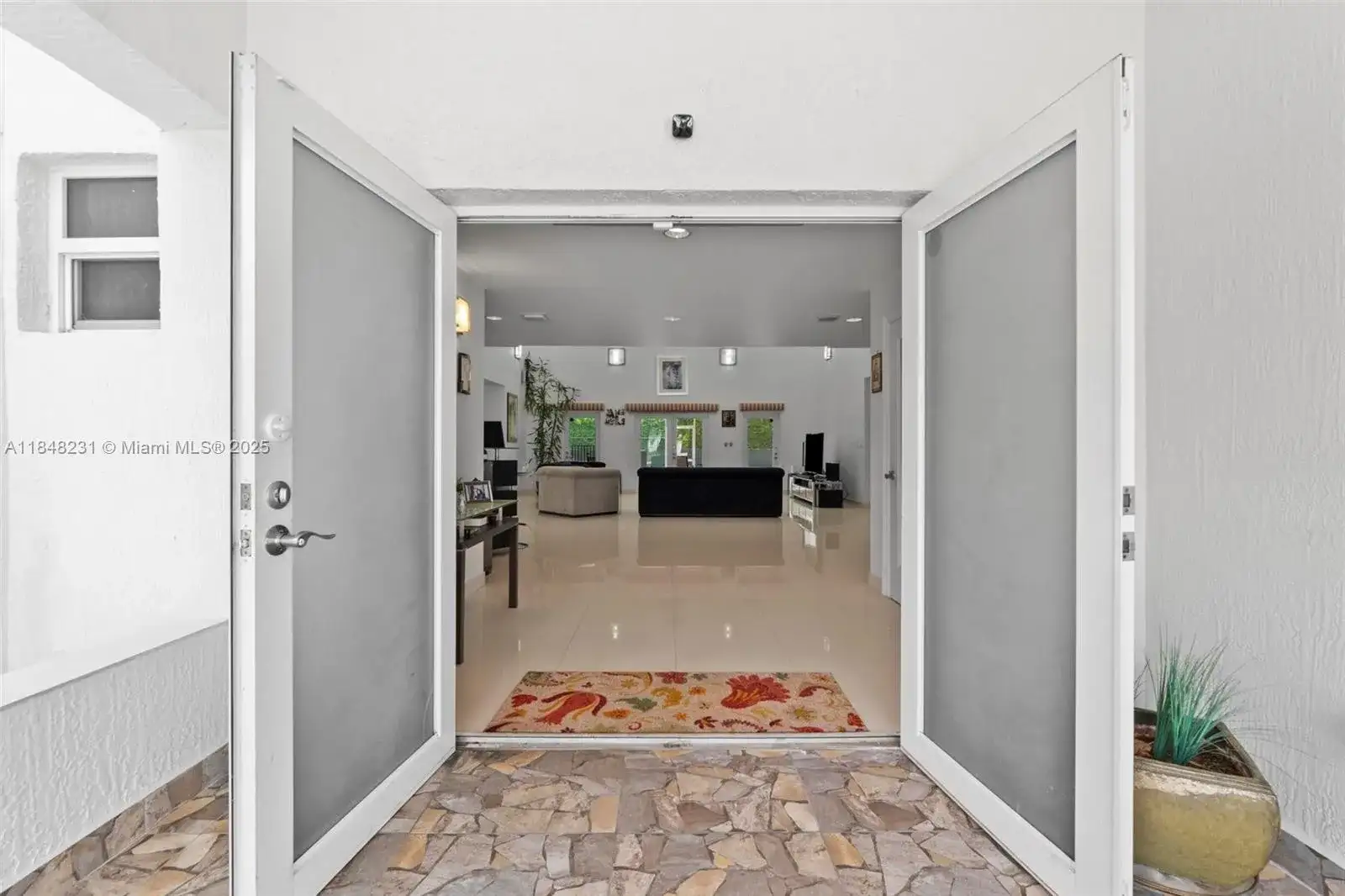 5045 SW 67th Ave, South Miami FL 33155 photo 3