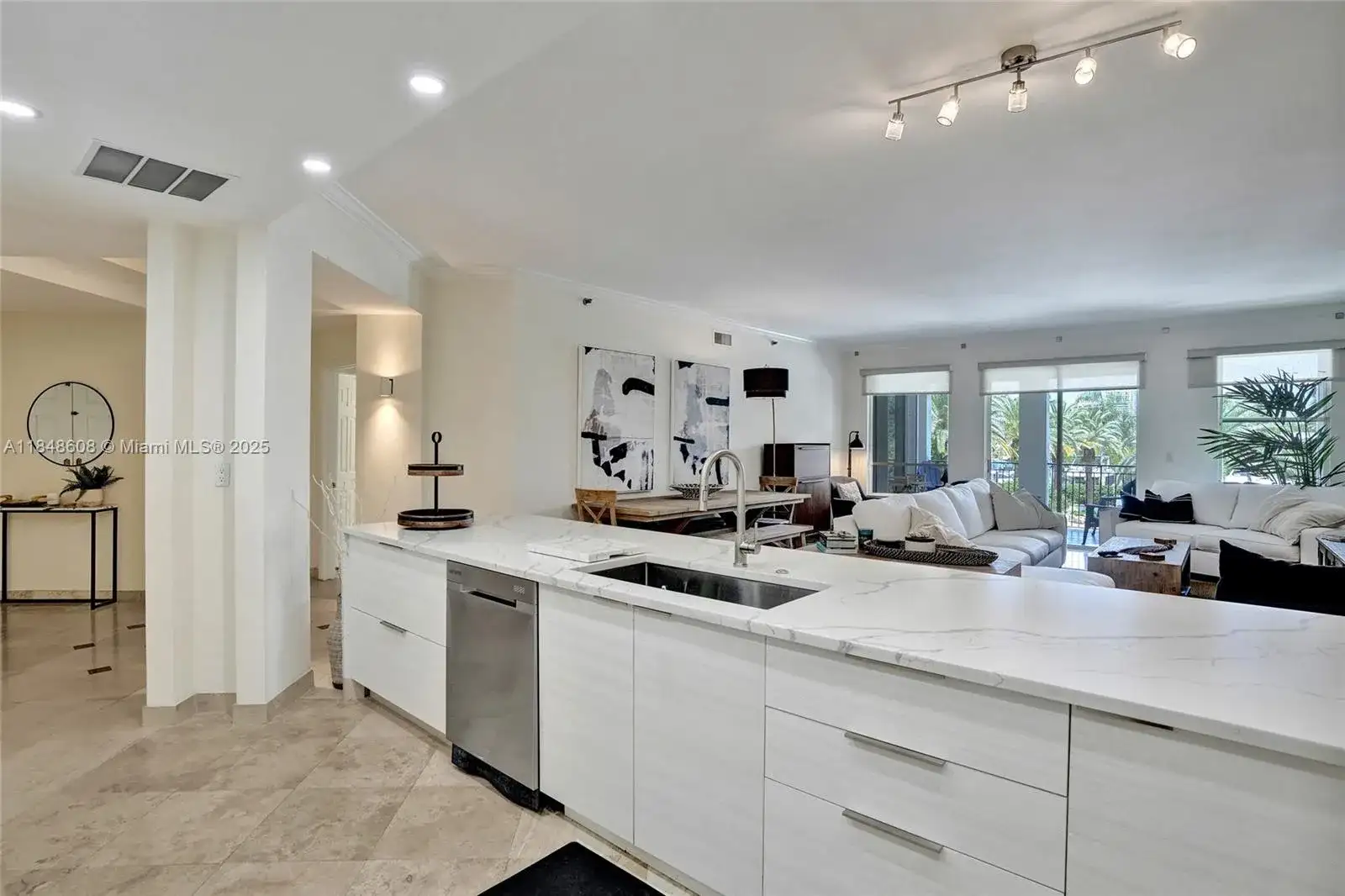 3700 Island Blvd # C206, Aventura FL 33160 photo 4