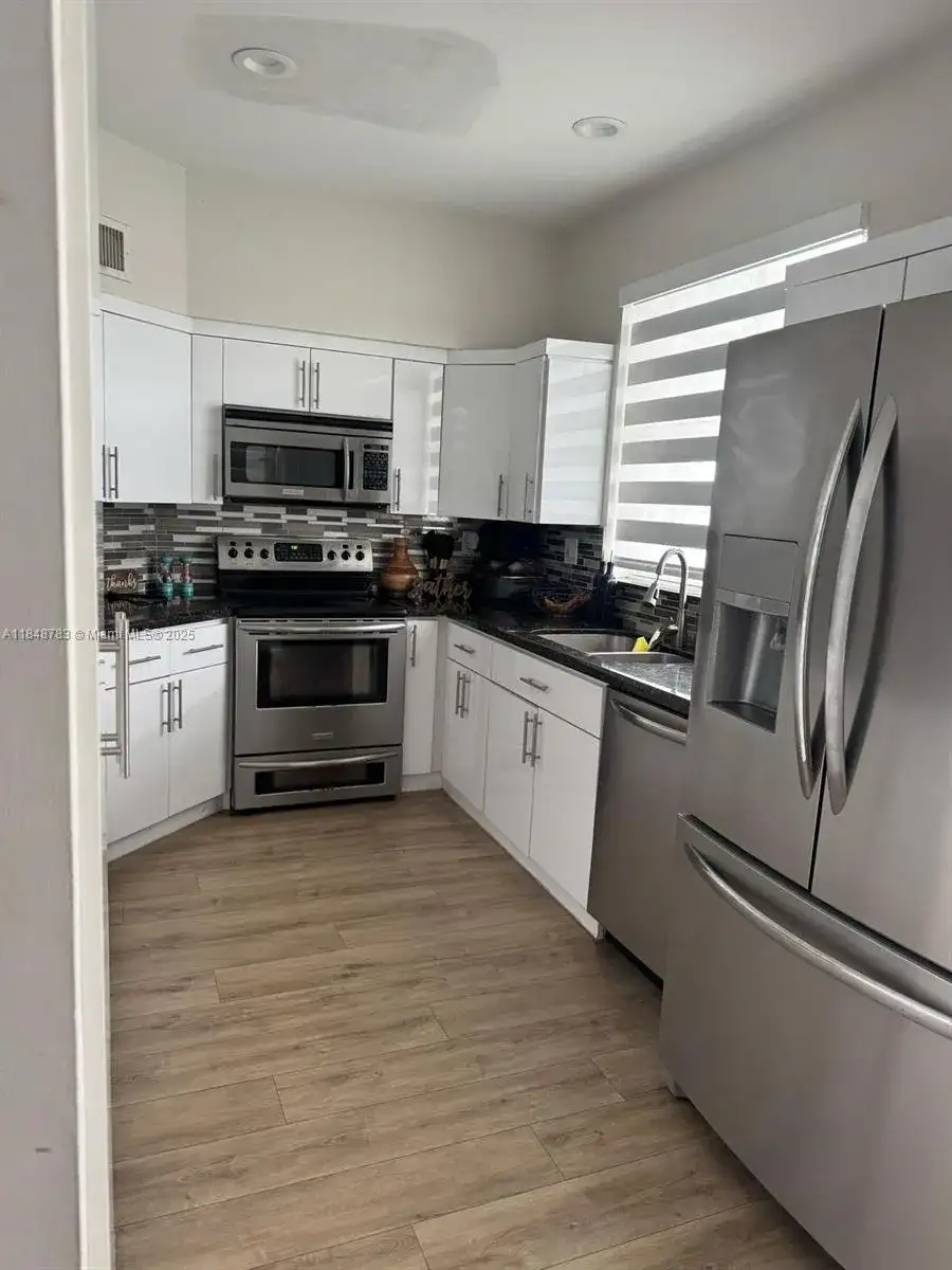 14621 Balgowan Rd # 3, Miami Lakes FL 33016 photo 3