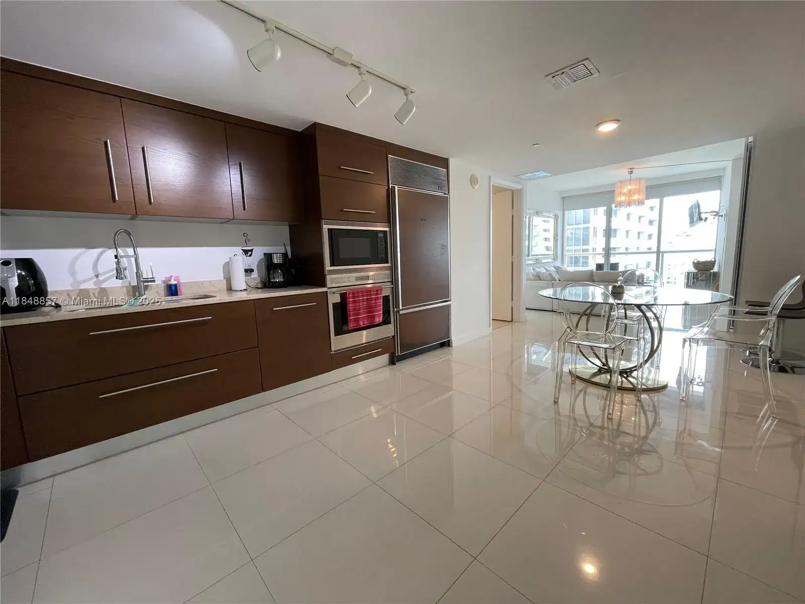 485 Brickell Ave # 3711, Miami FL 33131 photo 2