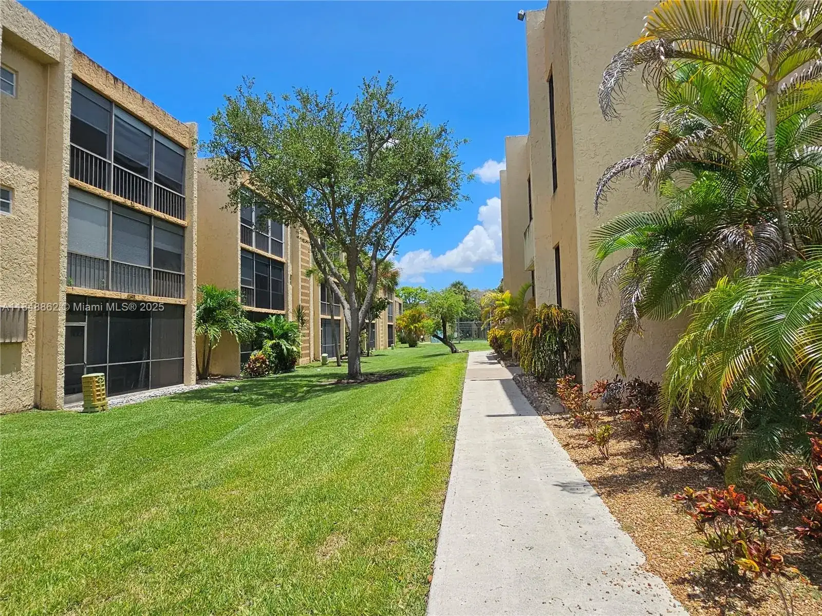 8415 SW 107th Ave # 219W, Miami FL 33173 photo 3