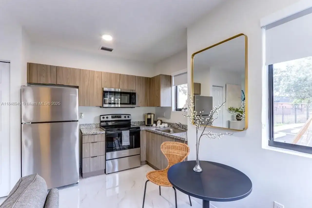 339 W 78th Road # 203, Hialeah FL 33014 photo 3
