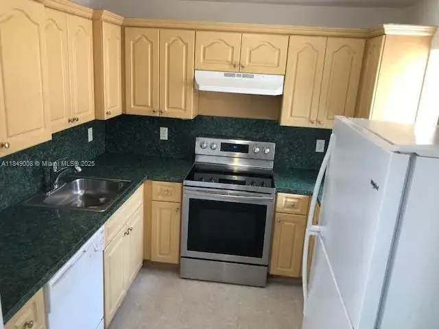 1063 SW 2nd St # 2, Miami FL 33130 photo 4