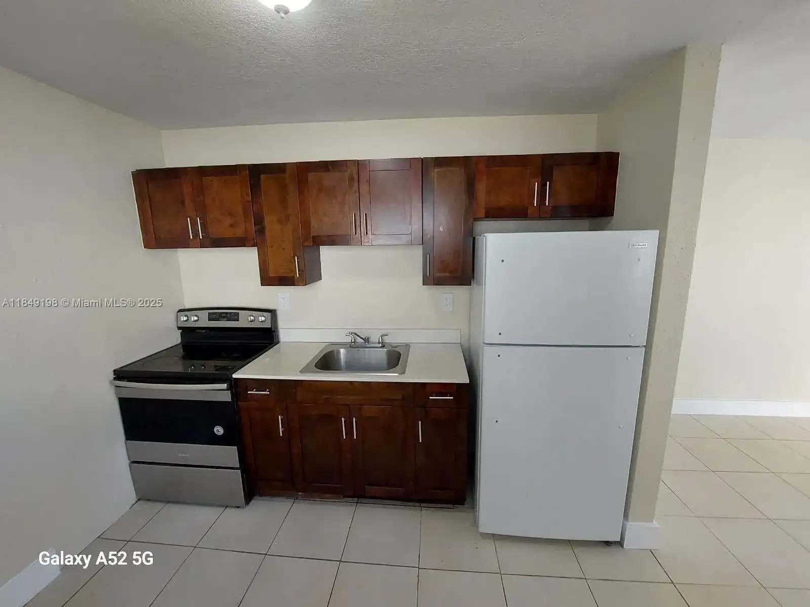 1574 NW 58th St, Miami FL 33142 photo 3
