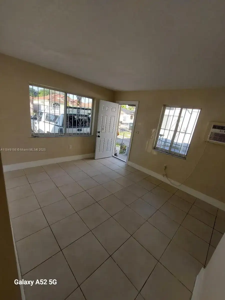 1574 NW 58th St, Miami FL 33142 photo 5
