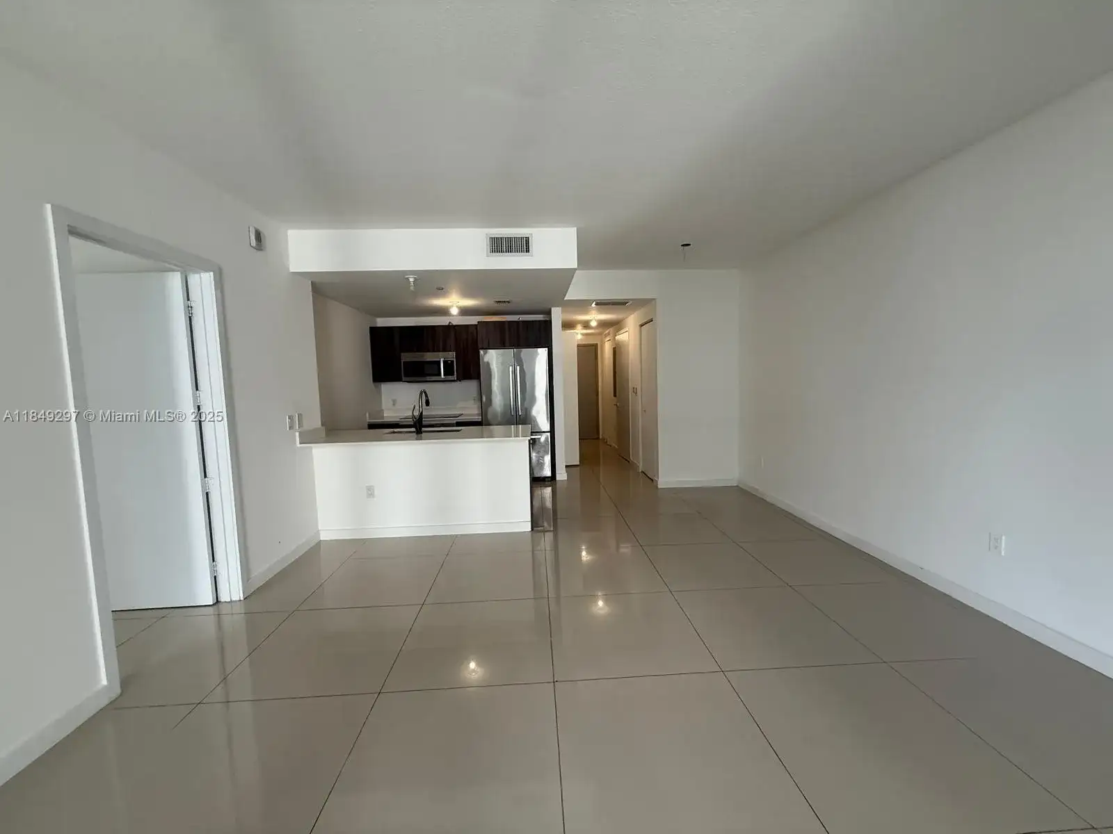 488 NE 18th St # 3204, Miami FL 33132 photo 2