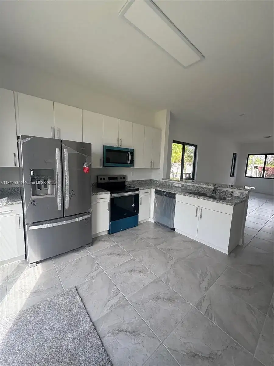 18922 SW 316th st, Homestead FL 33033 photo 4