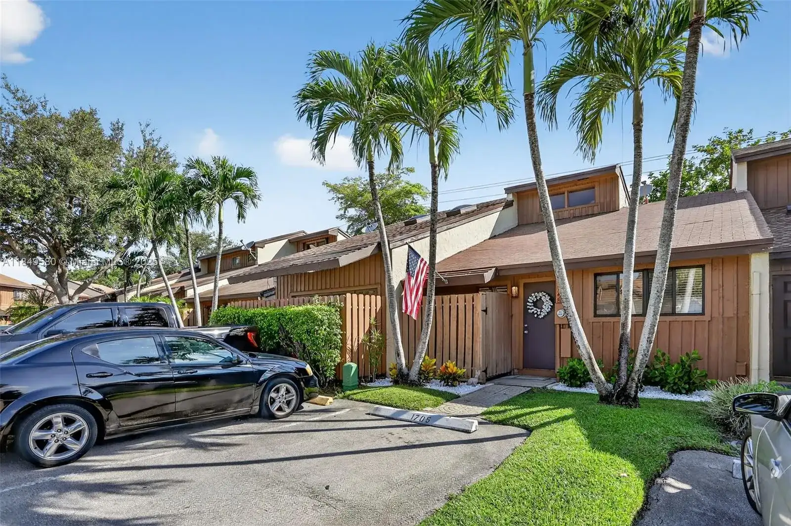 4149 S Pine Island Rd, Davie FL 33328 photo 2