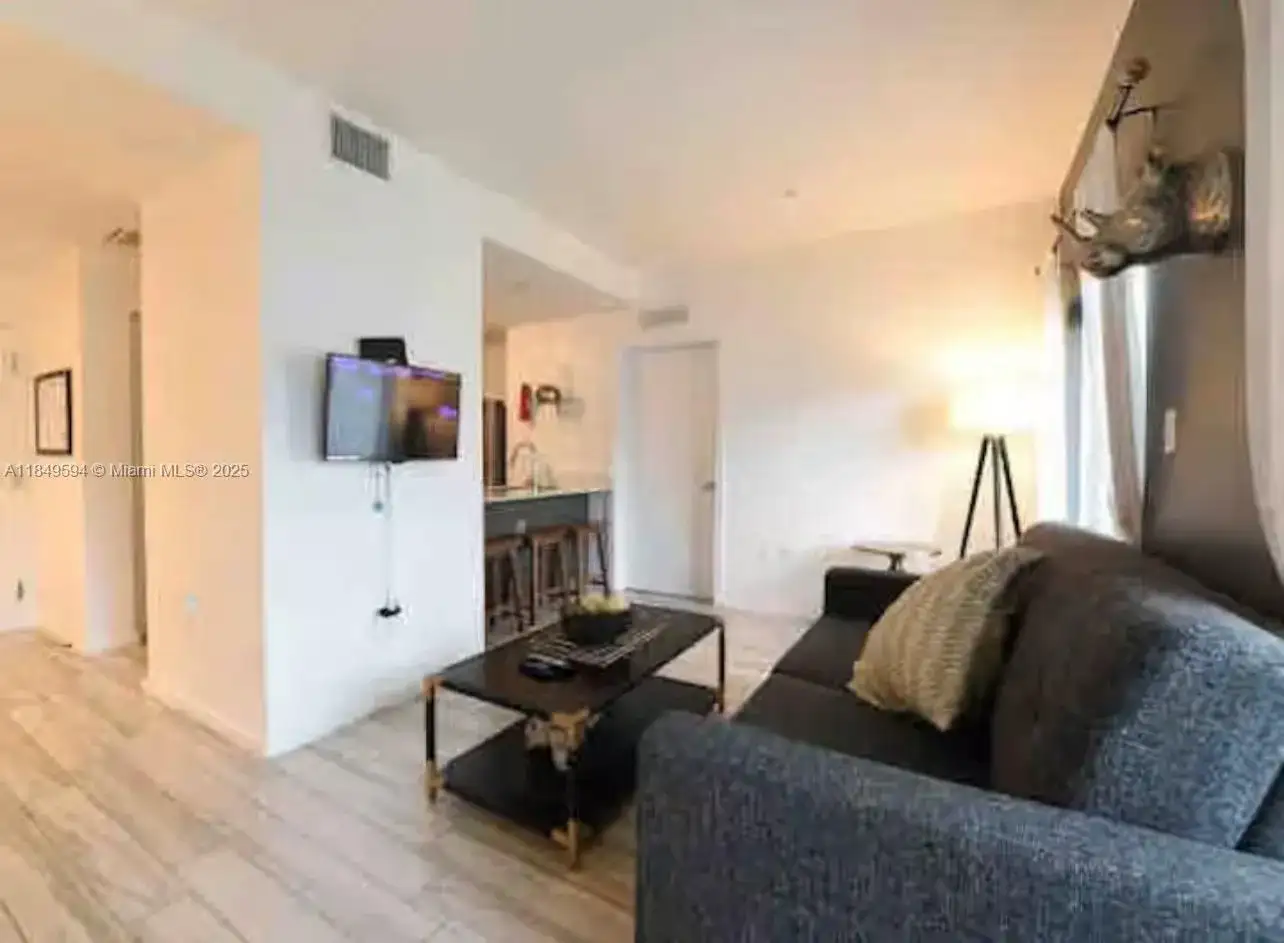 481 NE 29th St # 705, Miami FL 33137 photo 2