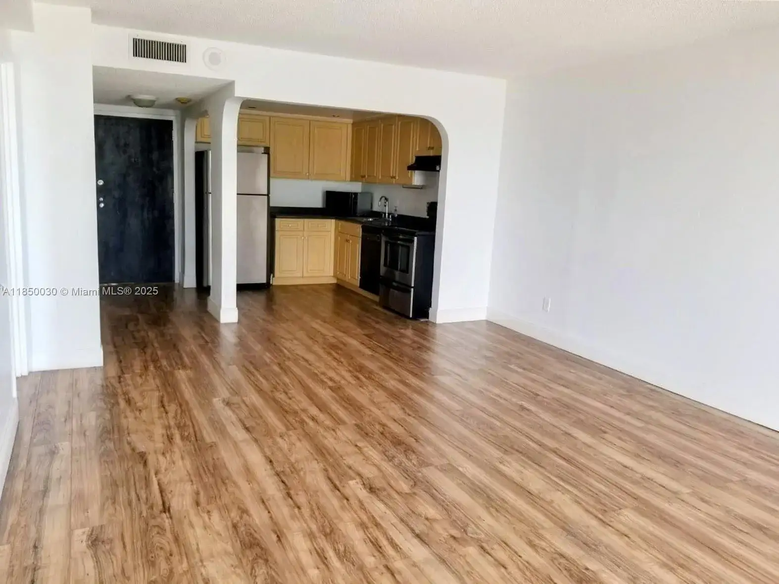 13499 Biscayne Blvd # 612, North Miami FL 33181 photo 3