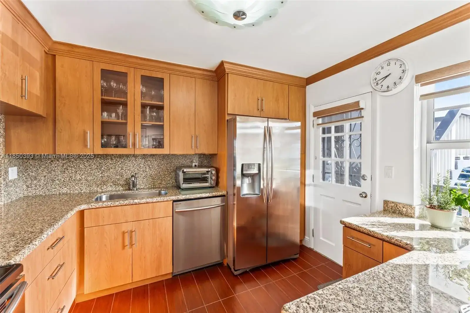 18555 NE 14th Ave # 613, Miami FL 33179 photo 3