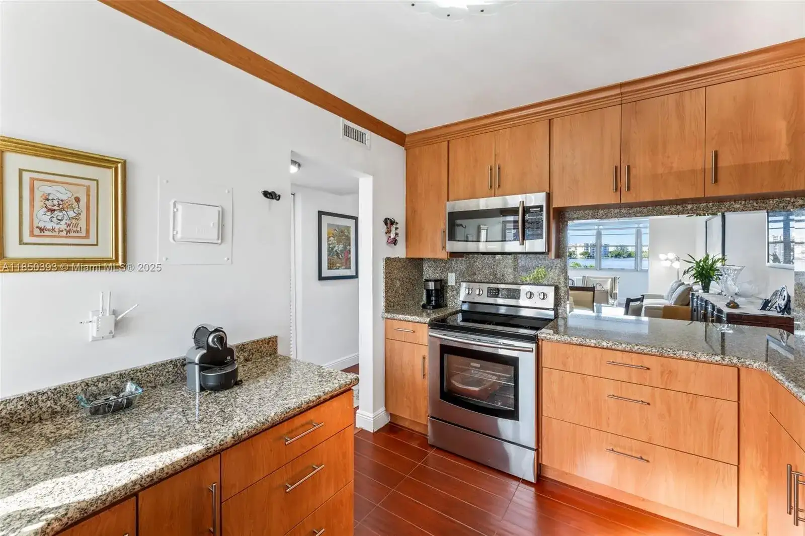 18555 NE 14th Ave # 613, Miami FL 33179 photo 4