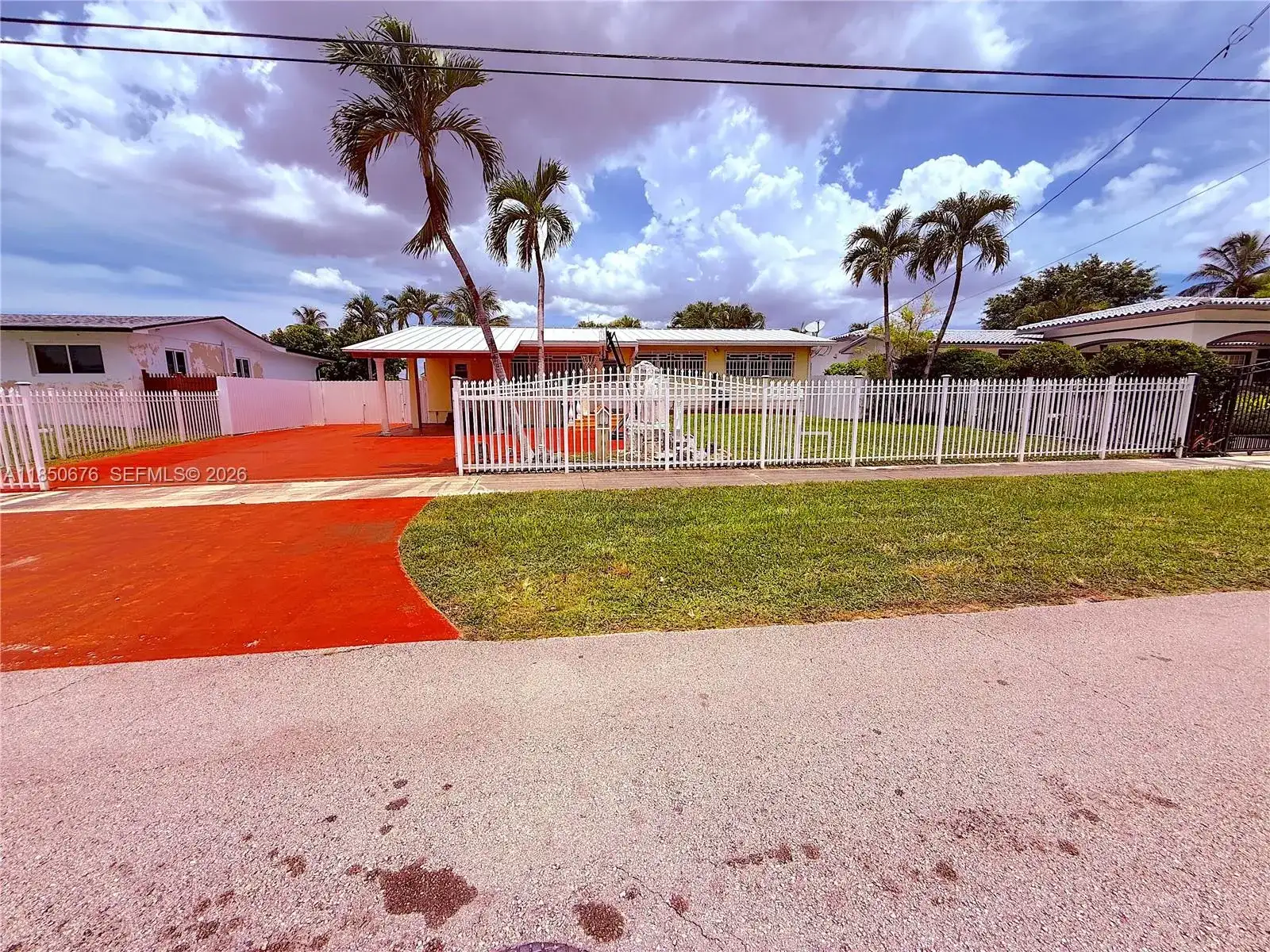 861 W 51St Pl, Hialeah FL 33012 photo 2