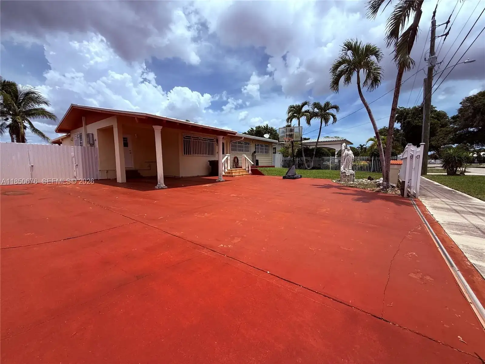 861 W 51St Pl, Hialeah FL 33012 photo 3