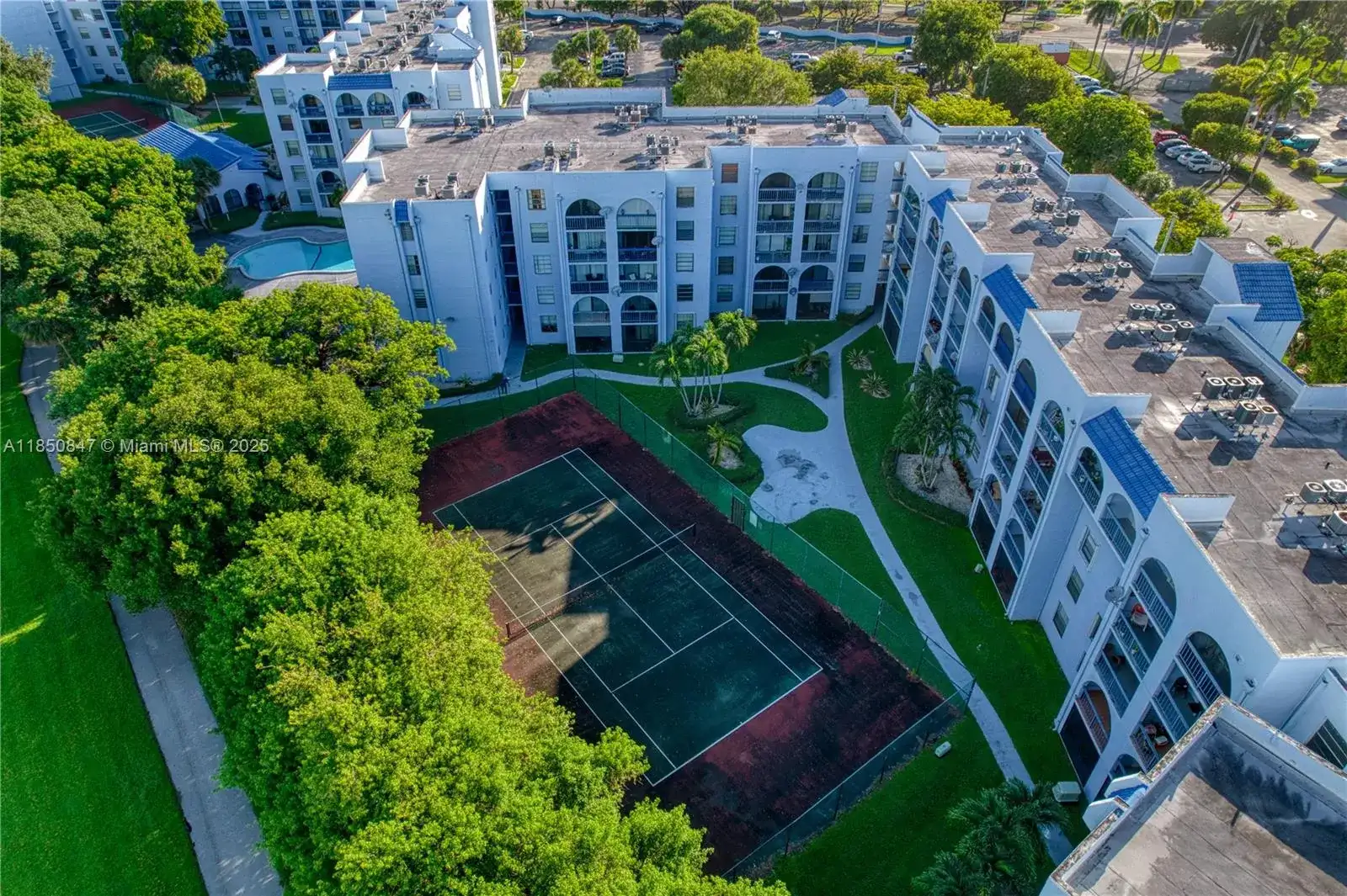 9460 Fontainebleau Blvd # 130, Miami FL 33172 photo 3