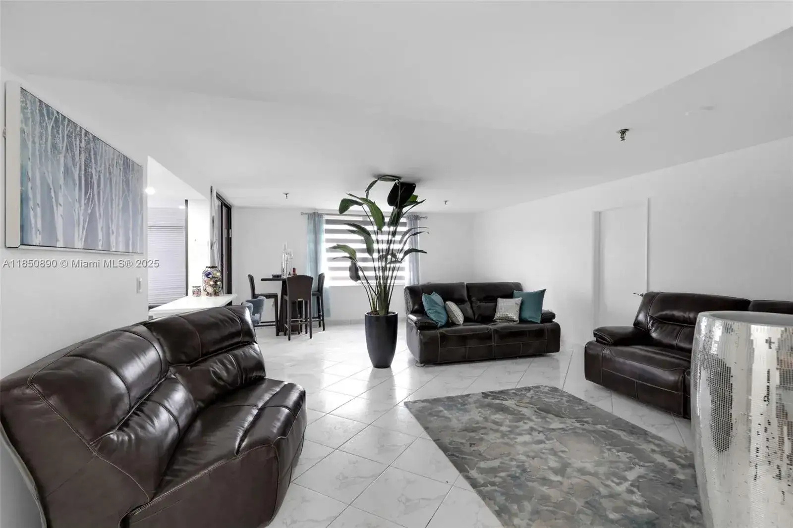 661 NE 195th St # 312, Miami FL 33179 photo 4