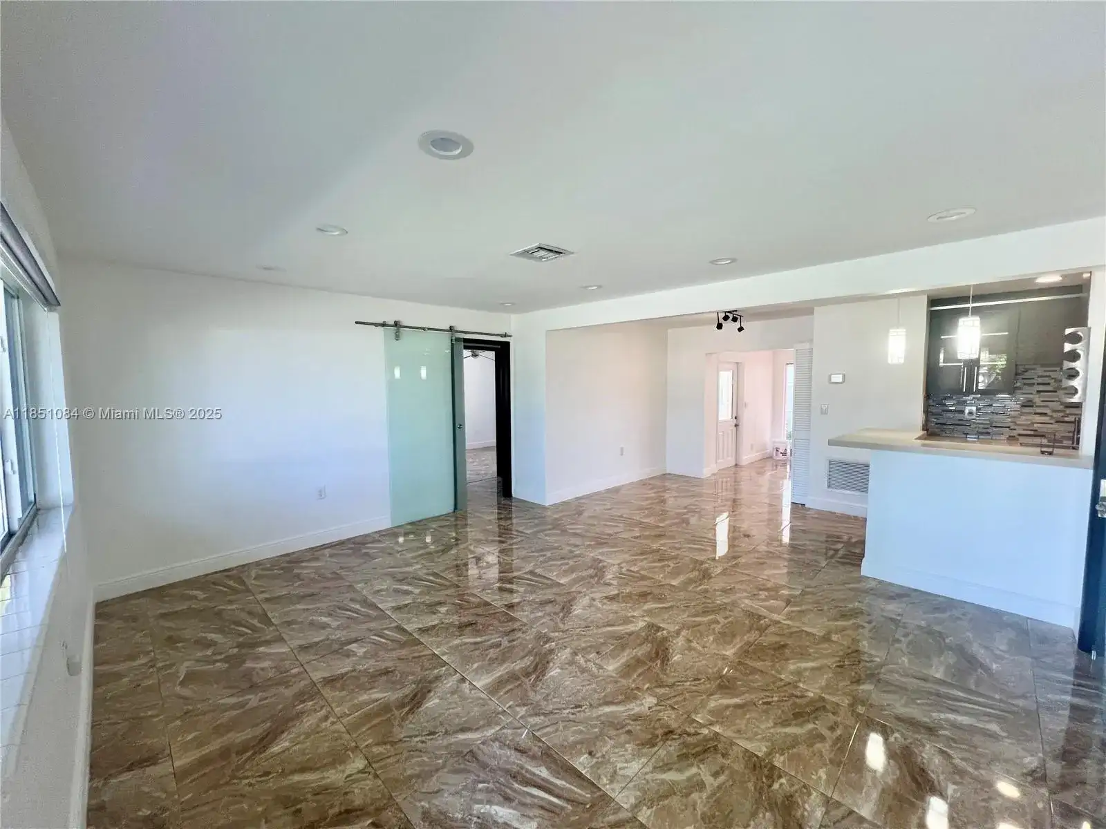 7601 Simms St, Hollywood FL 33024 photo 5