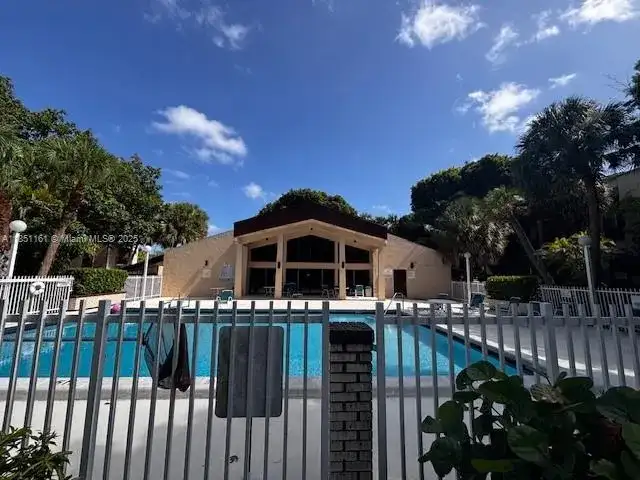 14321 N Kendall Dr # 302F, Miami FL 33186 photo 5