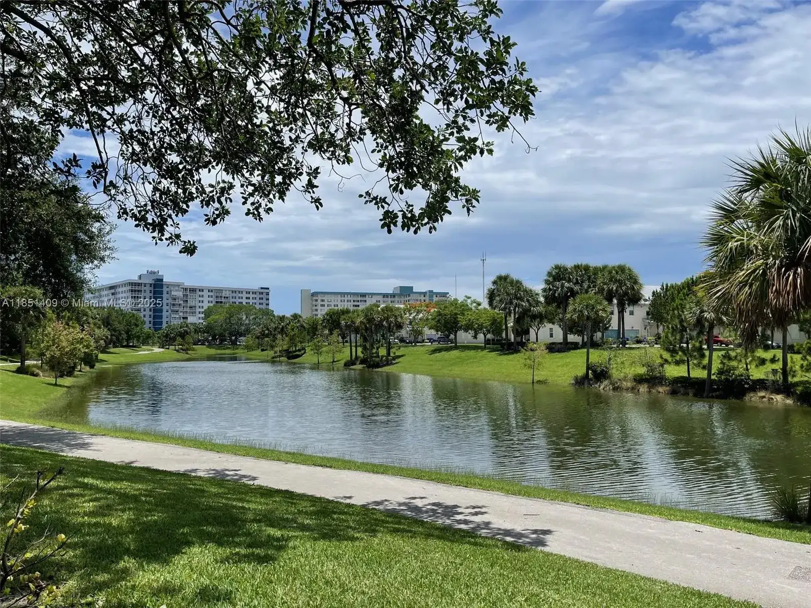 4330 Hillcrest Dr # 516, Hollywood FL 33021 photo 5
