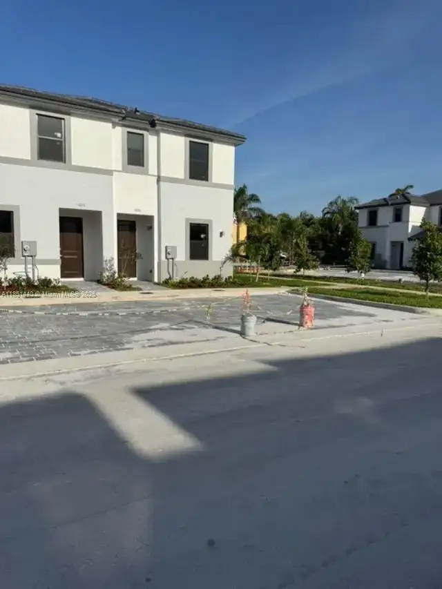 1037 NW 1 ave, Florida City FL 33034 photo 3