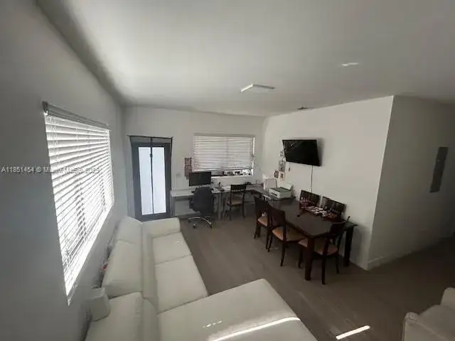 3066 NW 92nd St, Miami FL 33147 photo 3